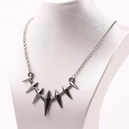 image-Cross-border exclusive supply of cool black thorn necklace hip-hop punk wolf fang thorn necklace black panther daisy necklace batch