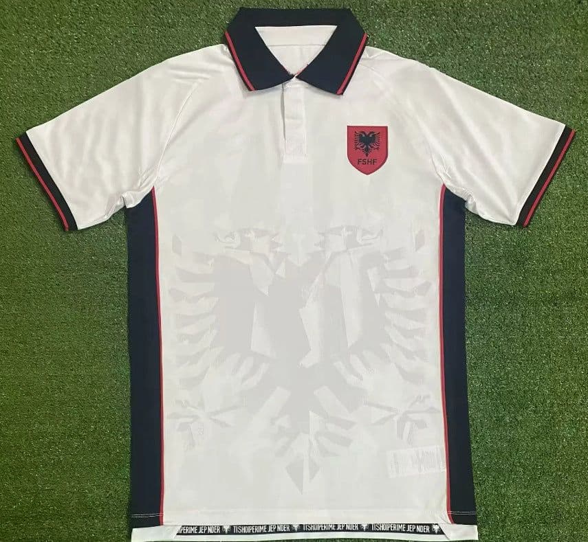 image-Unpopular football jerseys Liverpool Chelsea Arsenal Paris Dortmund Inter Milan Marseille AC Corinthians