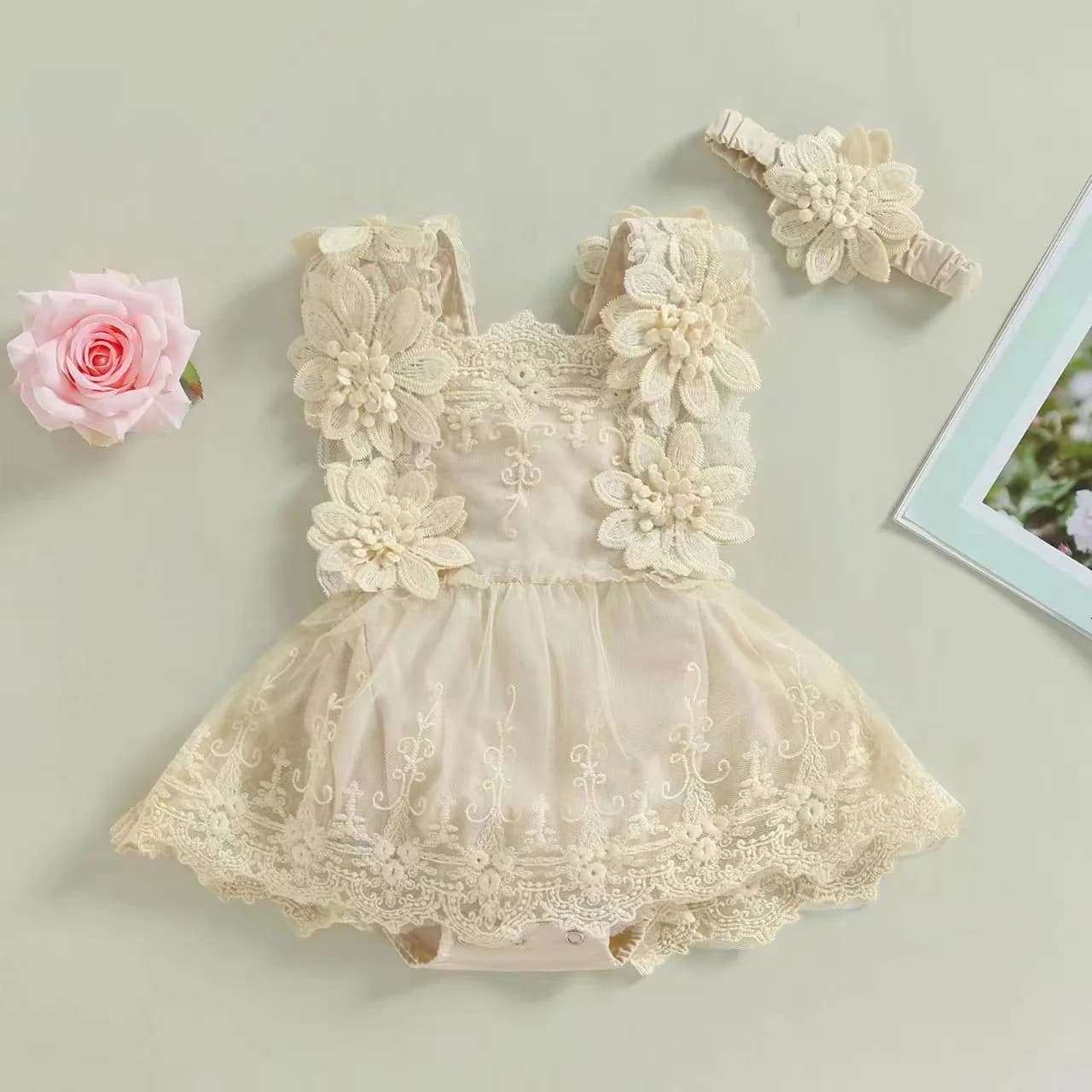 image-Baby lace skirt
