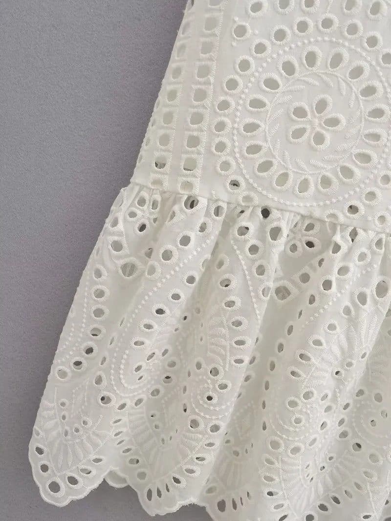 image-European and American Women's Clothing 2023 Summer New V-neck Lace Hollow Embroidered Strap Dress