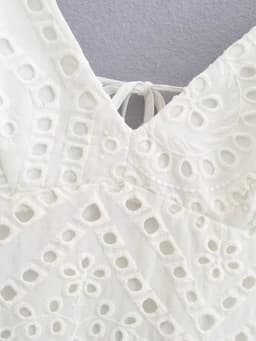 image-European and American Women's Clothing 2023 Summer New V-neck Lace Hollow Embroidered Strap Dress