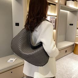 image-New high-end hand-woven bag women's cross-border foreign trade armpit bag casual texture shoulder bag handbag