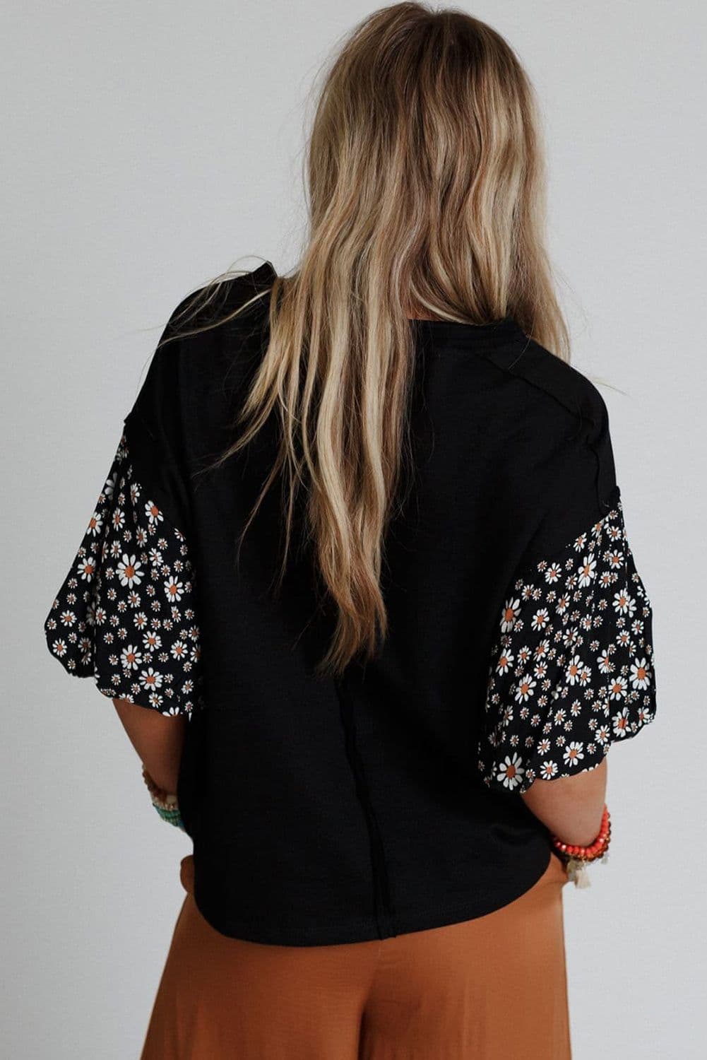 image-Black Contrast Floral Puff Sleeve Oversized Top