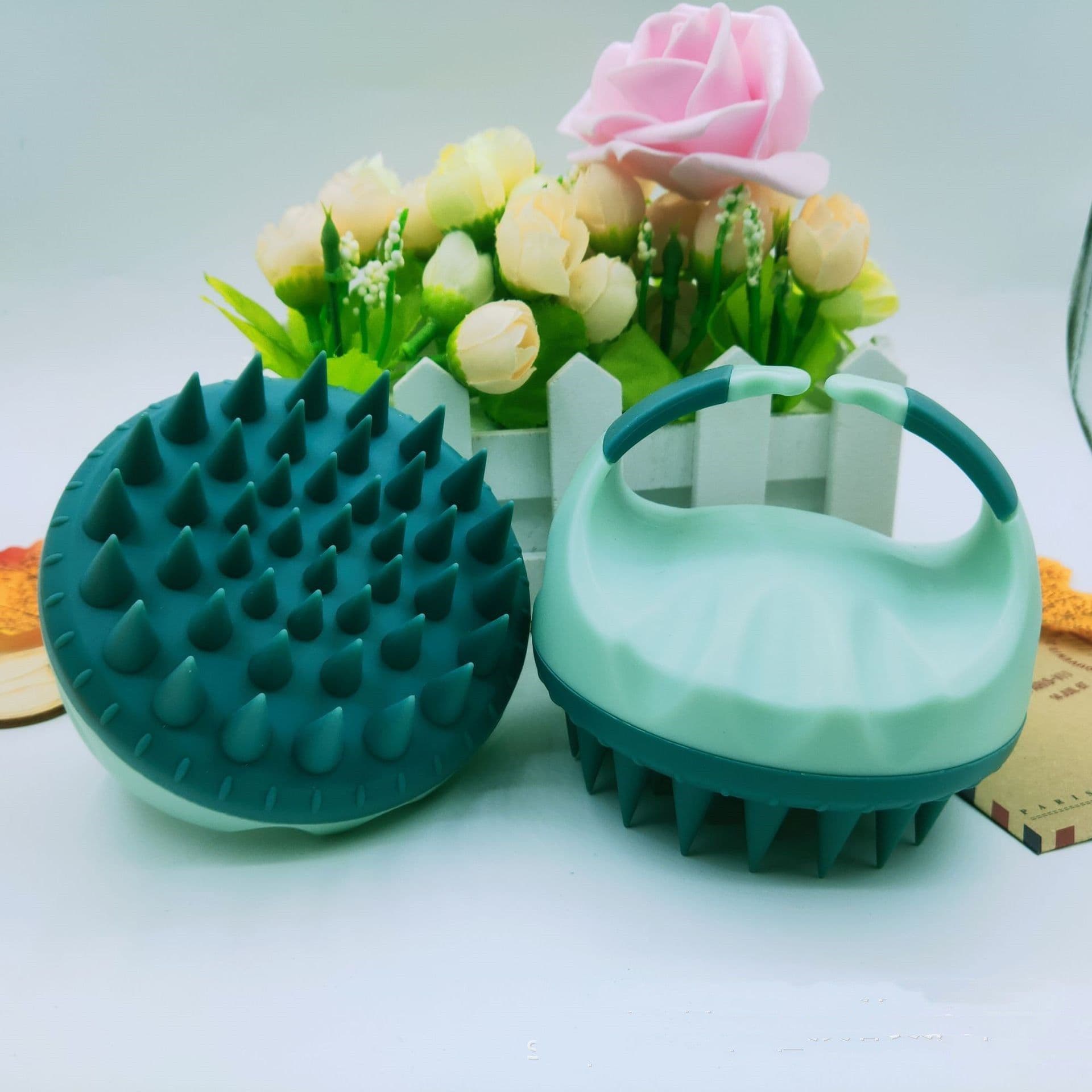 image-Factory Direct Sales Amazon Hot Sale Hand-held Silicone Shampoo Brush Massage Brush Shampoo Comb Bath Massage Tool