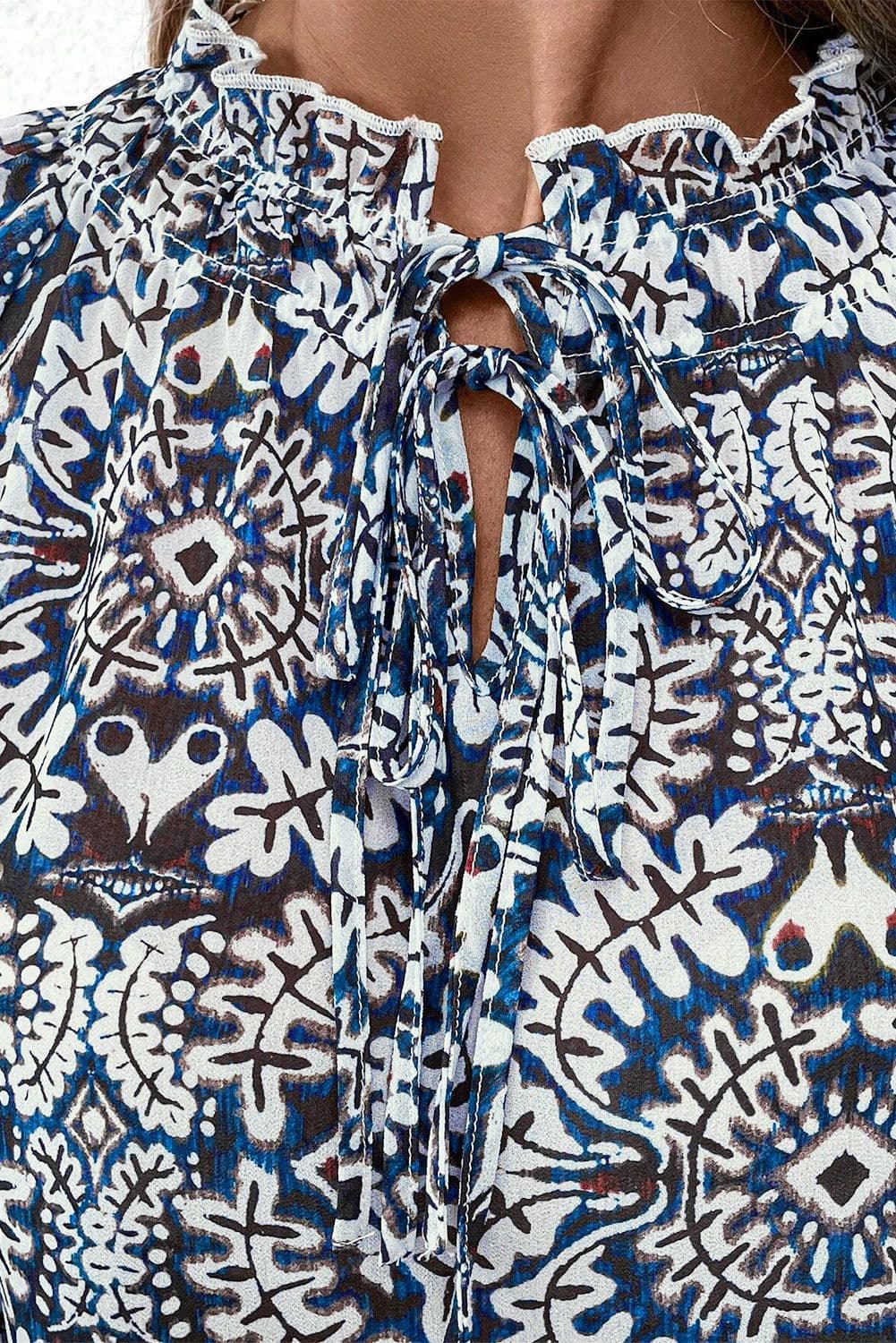image-Tribal Print Lace-up Frilled Neck Puff Sleeve Blouse - Blue