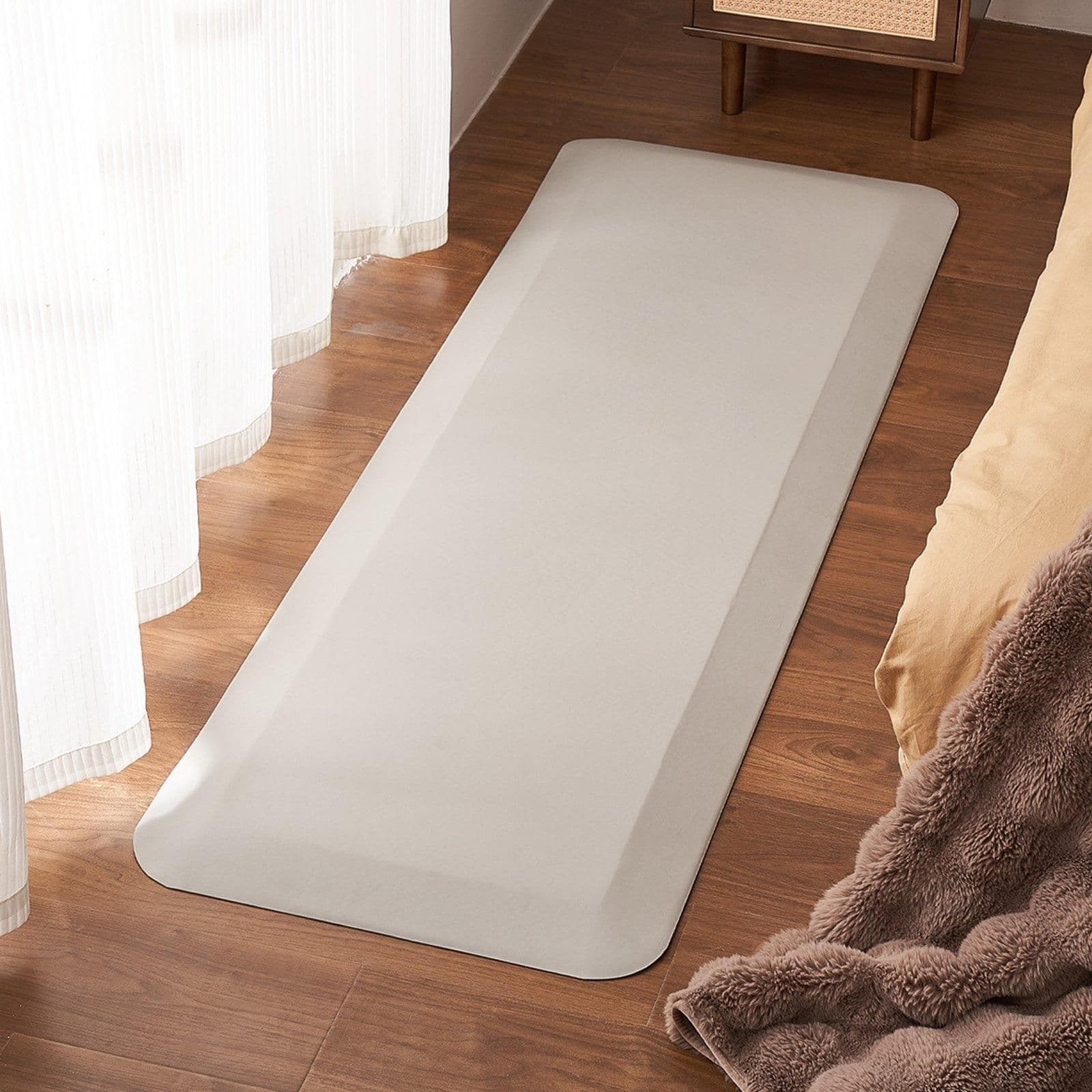 image-VEVOR Fall Mat for Elderly, 3/4-inch Thickened Fall Prevention Pad with Beveled Edge, Anti-Slip Bedside Safety Floor Mat for Seniors, Handicaps, Patients (24 x 70 inch)