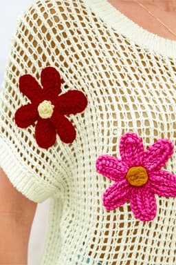 image-White Crochet Flower Hollow-out Sweater T-Shirt