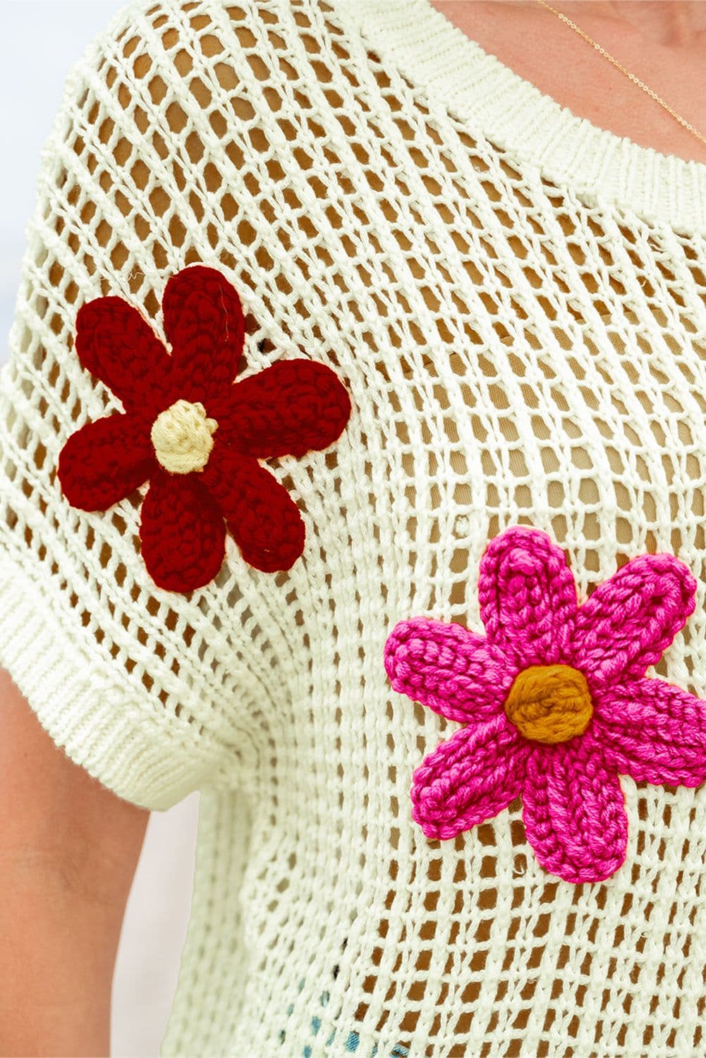 image-White Crochet Flower Hollow-out Sweater T-Shirt