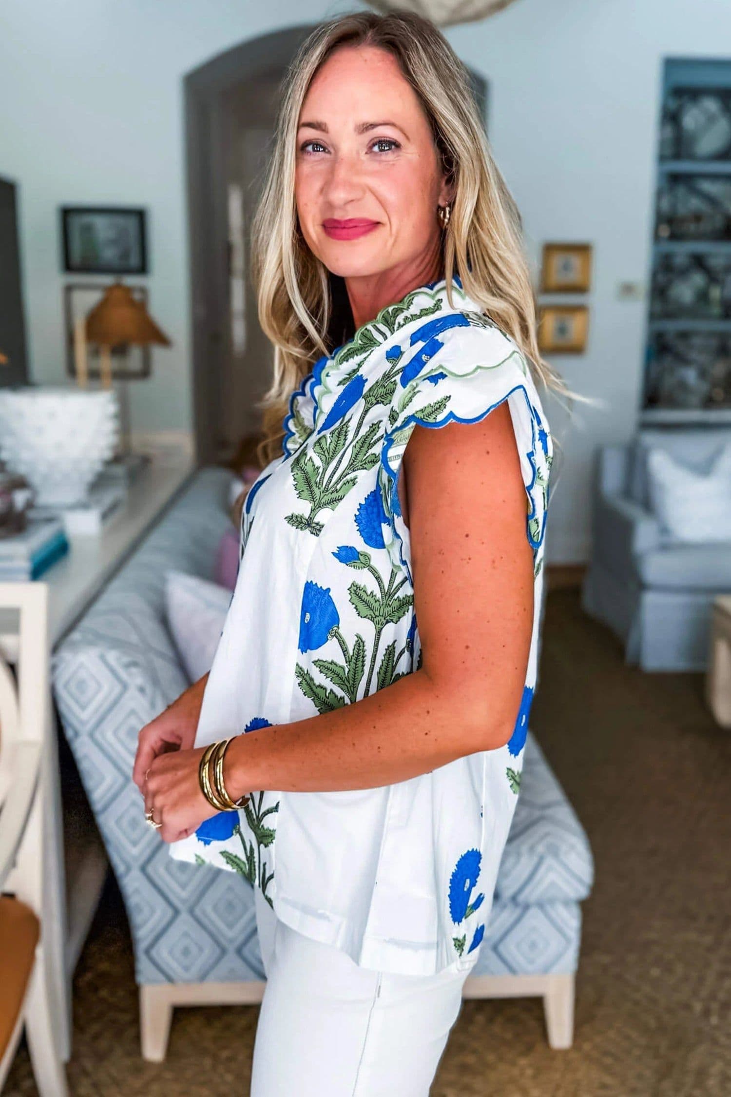 image-Blue Wild Flower Print Contrast Trim Scallop Detail Short Sleeve Blouse