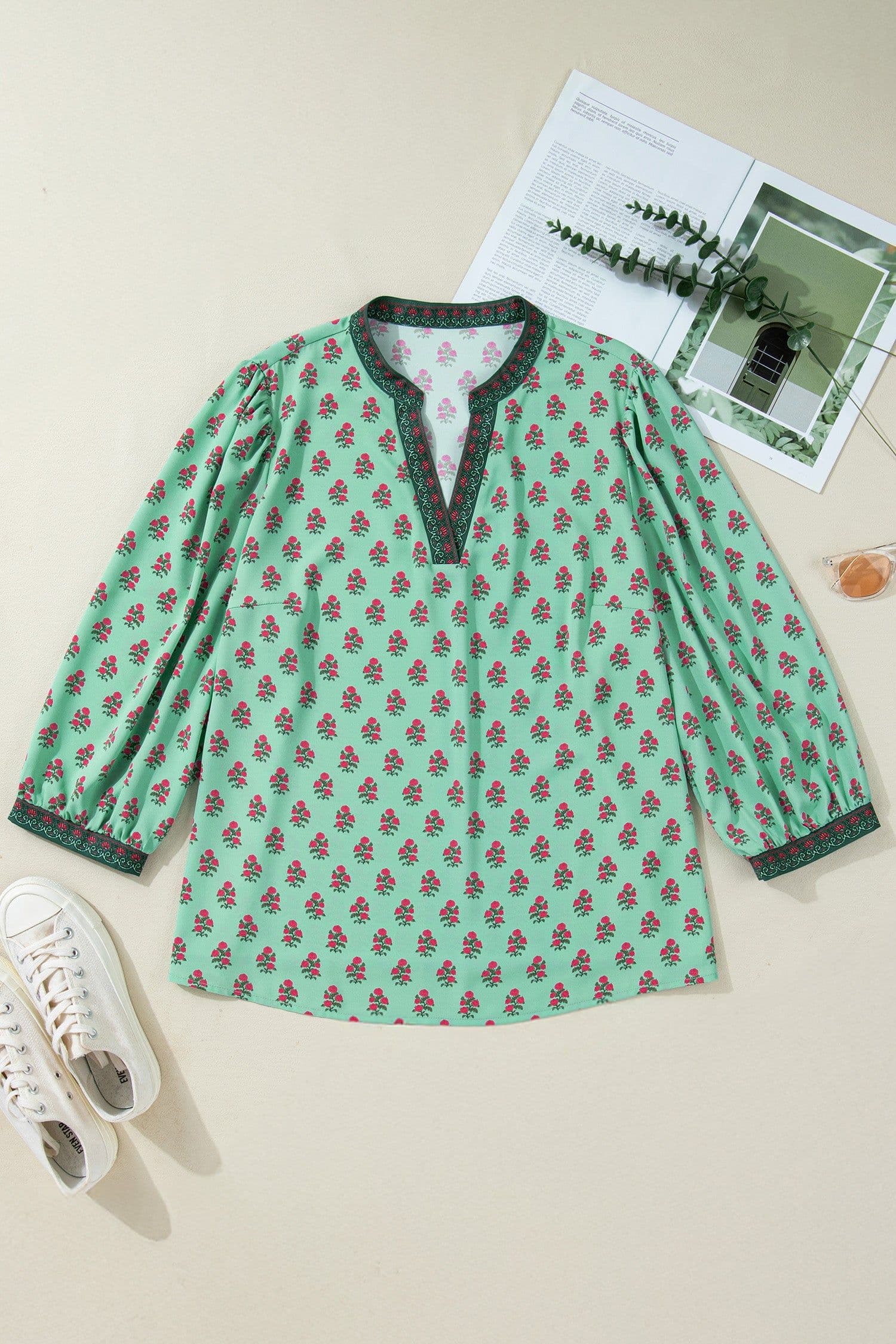 image-Green Plus Size Floral Print V-Neck Blouse