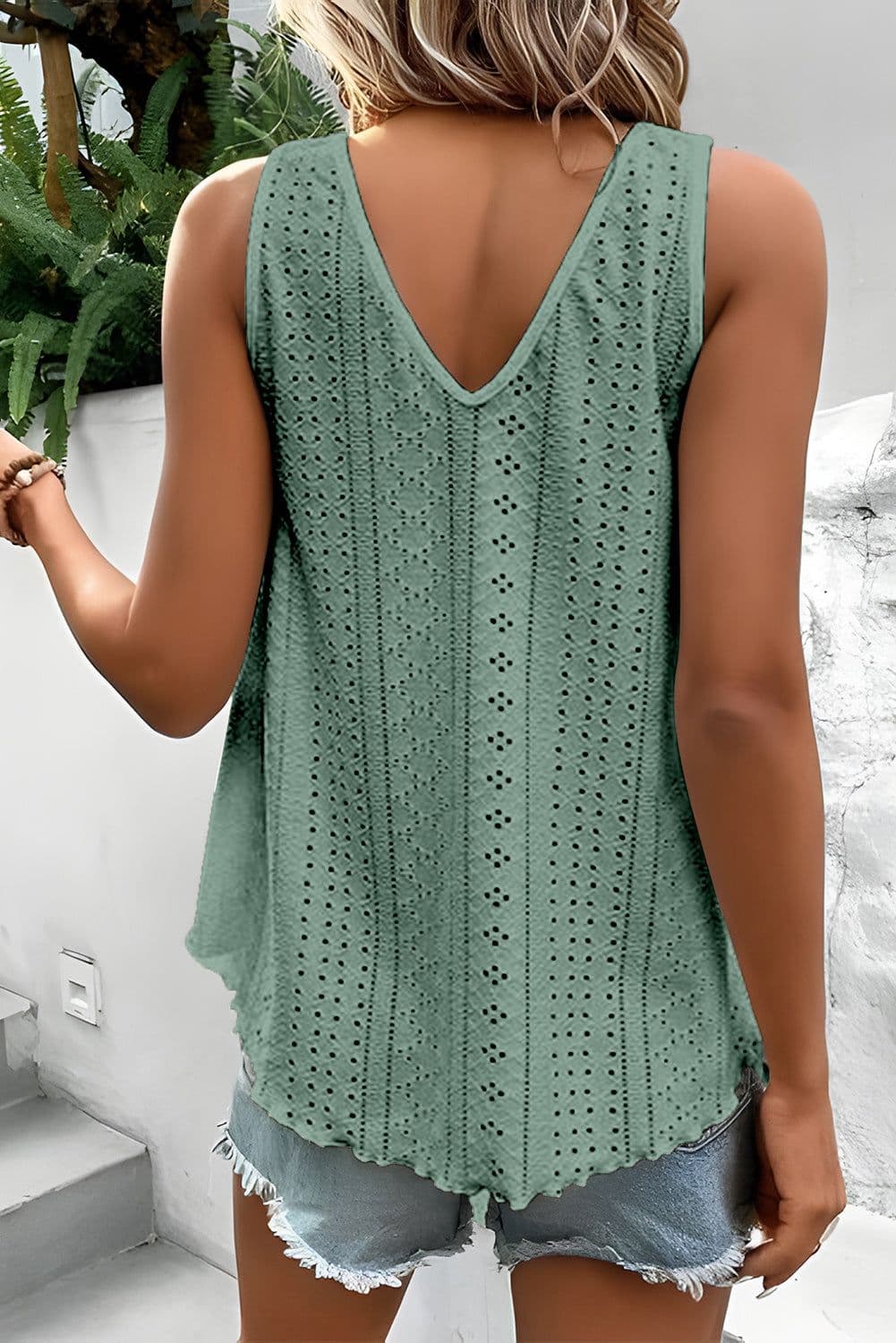 image-White Lace Crochet Tank Top V Neck Loose Fit
