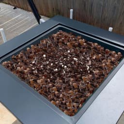 image-VEVOR Fire Glass, 10 LBS / 4.5 KG High-Temperature Resistant Fireplace Rocks, 1/2-Inch / 12.7 mm Reflective & Smokeless Firepit Glass Rock, High Luster Stone Landscaping for Fire Pit Table, Copper
