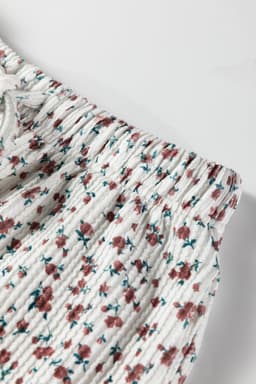 image-White Spiral Ribbed Floral Print Long Sleeve Henley Top Drawstring Short Set