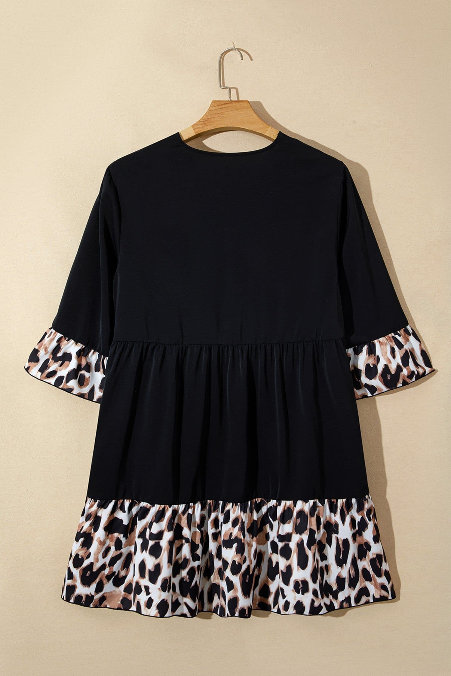 image-Black Plus Size Leopard Patchwork V-Neck Dress