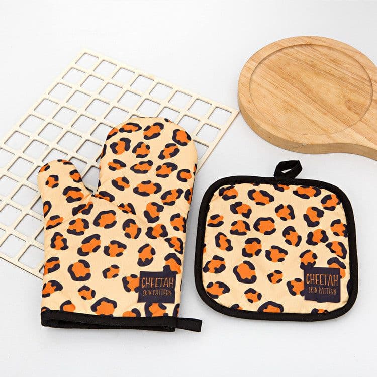 image-Thickened heat-resistant microwave oven gloves