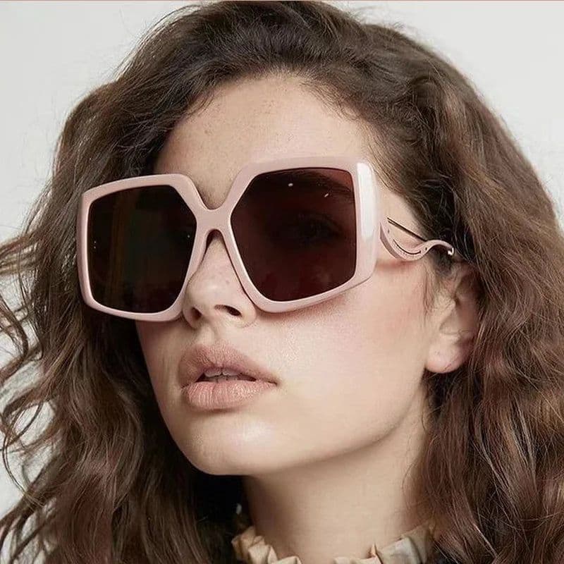 image-2024 Sunglasses for Women Luxury Brand Shades Glasses Vintage High Quality Glasse Square Brand Designer Female Eyeglasses Oculos