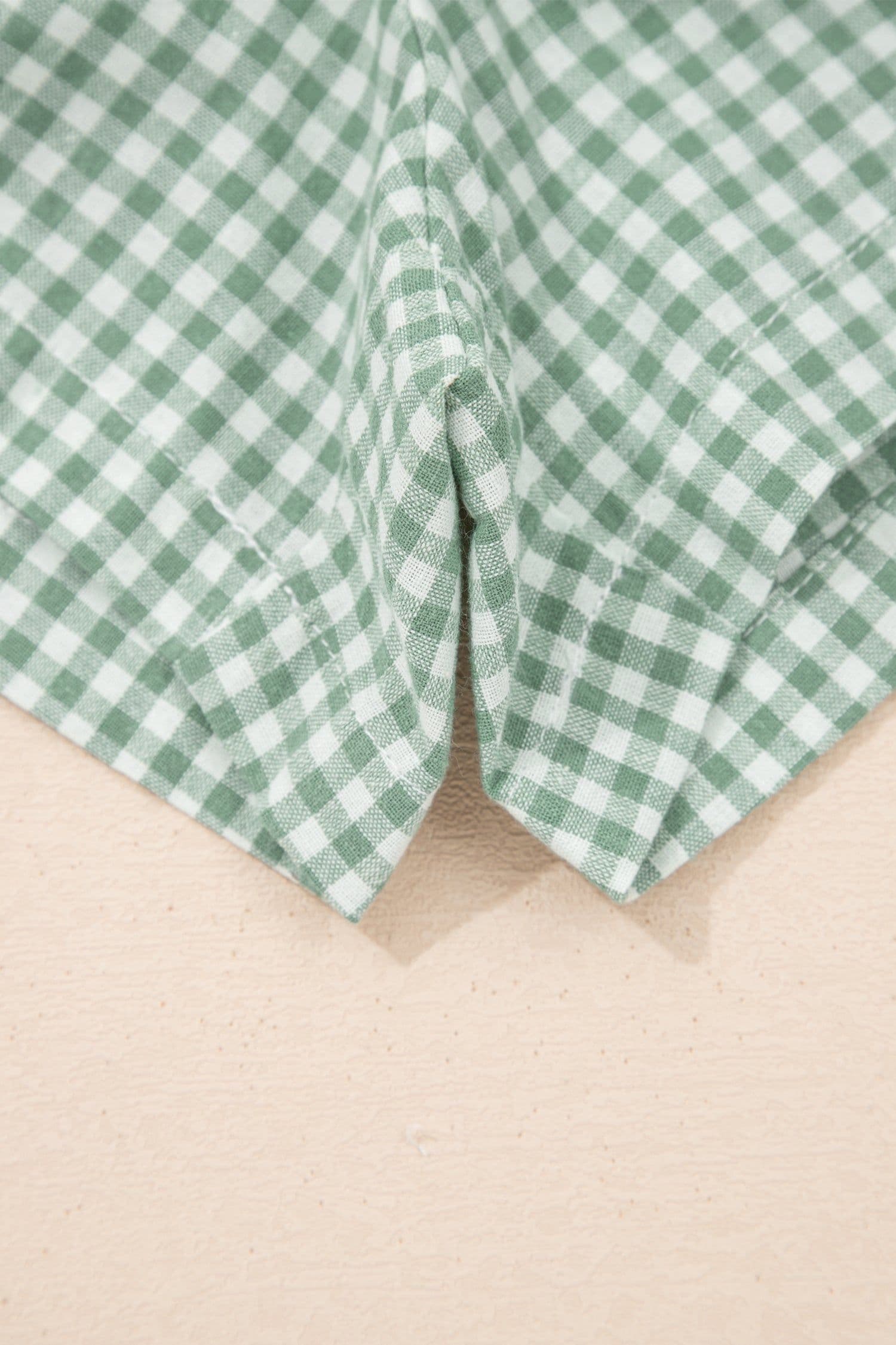 image-Red Contrast Trim Plaid Print Plus Size Shorts