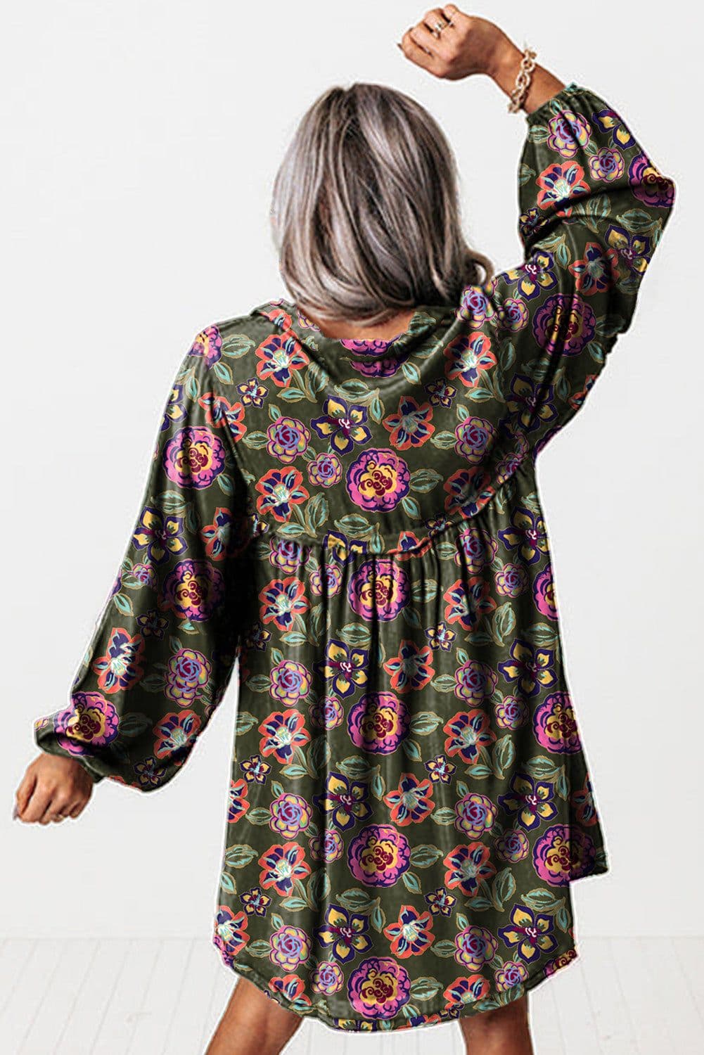 image-Green Floral Print Split Neck Bubble Sleeve Shift Mini Dress