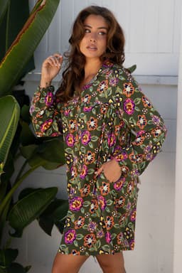 image-Green Floral Print Split Neck Bubble Sleeve Shift Mini Dress
