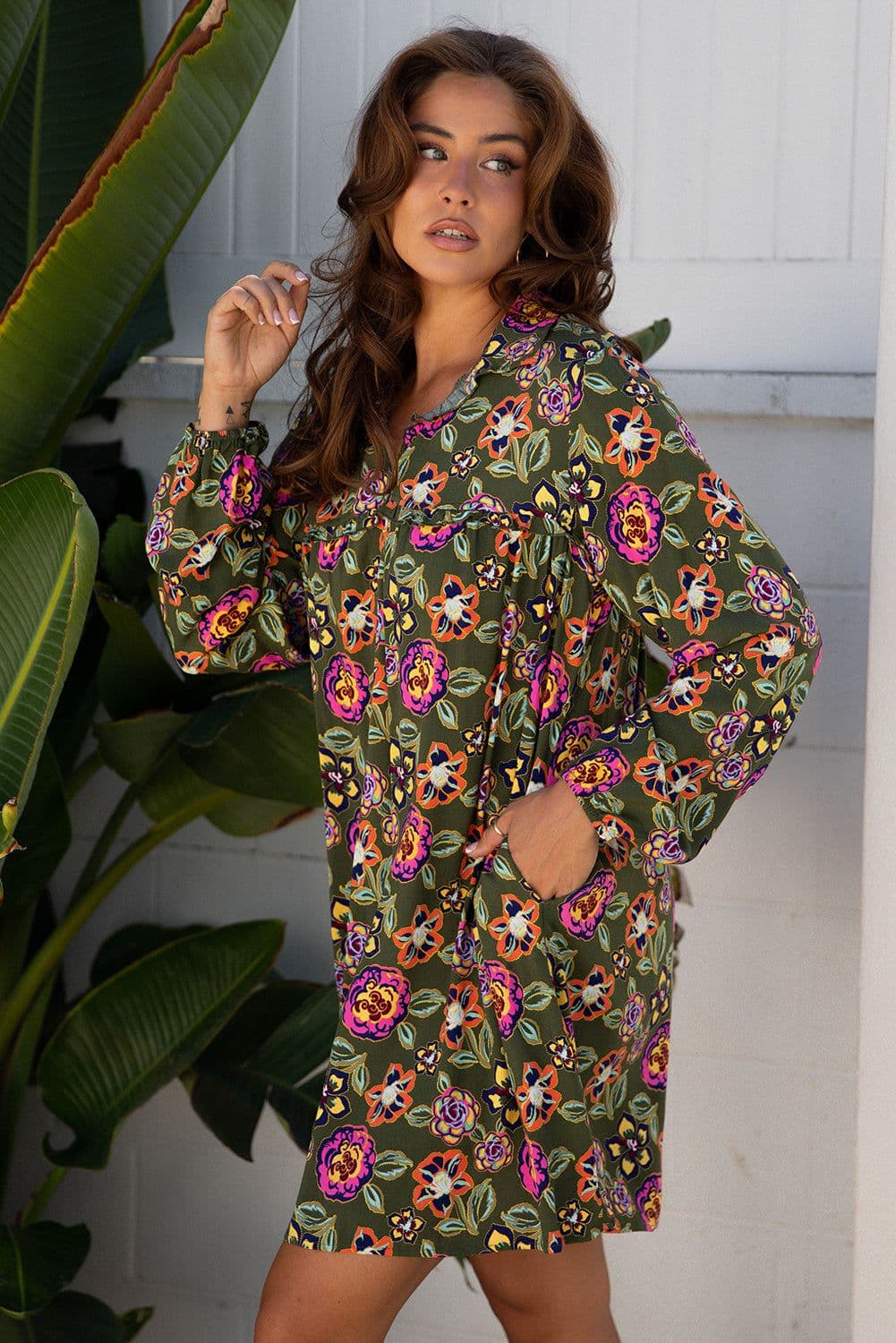 image-Green Floral Print Split Neck Bubble Sleeve Shift Mini Dress