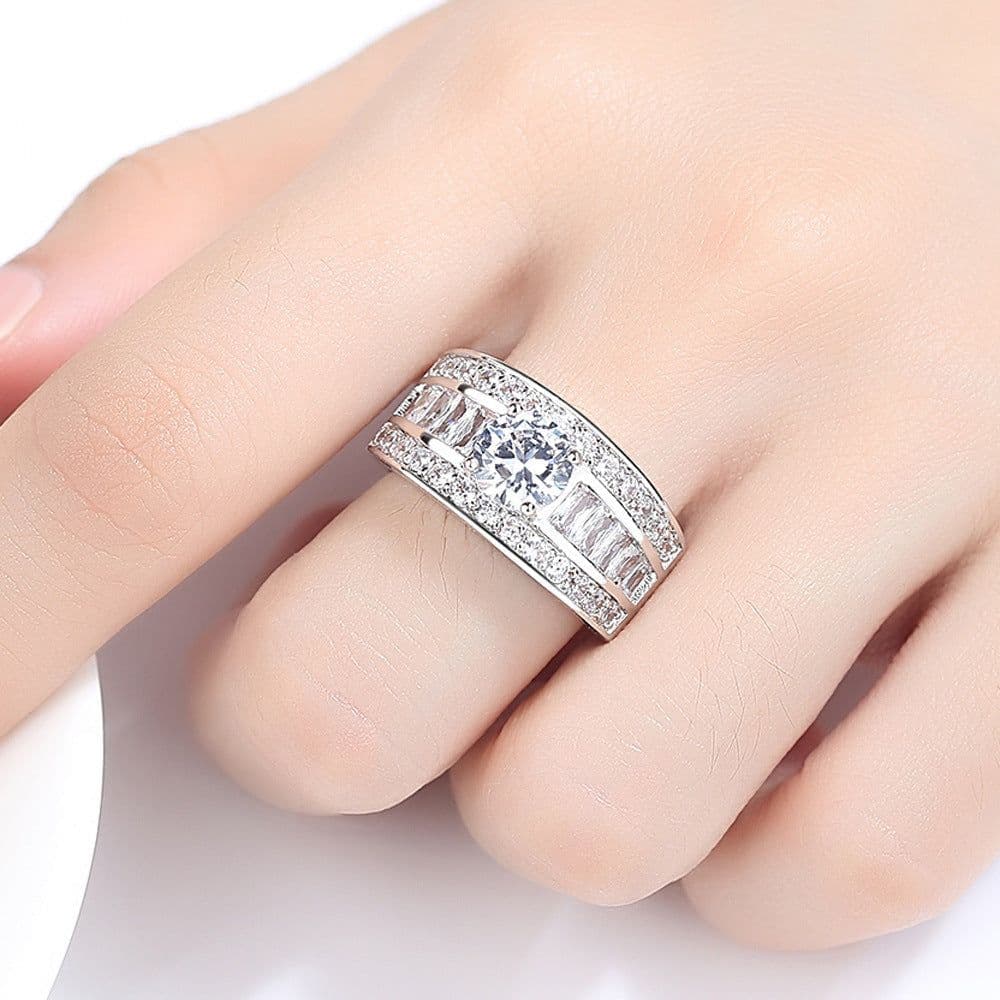 image-Fashion Jewellery Sumptuous Creative Trend Zircon Claw Heart Arrow Female Adjustable Size Ring Vintage Party Rings For Girls Fashion Jewellery Sumptuous Creative Trend Zircon Claw Heart Arrow Femal