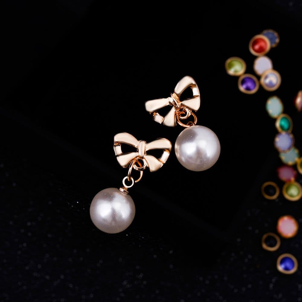 image-Hypoallergenic Heart-shaped Zircon Earrings Women's Bow Pearl Earrings