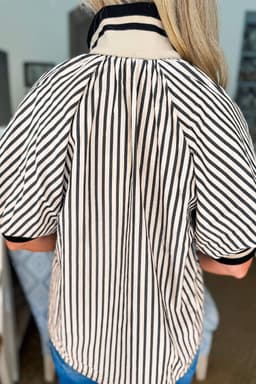 image-Black Stripe Polo Collar Half Zip Short Puff Sleeve Blouse