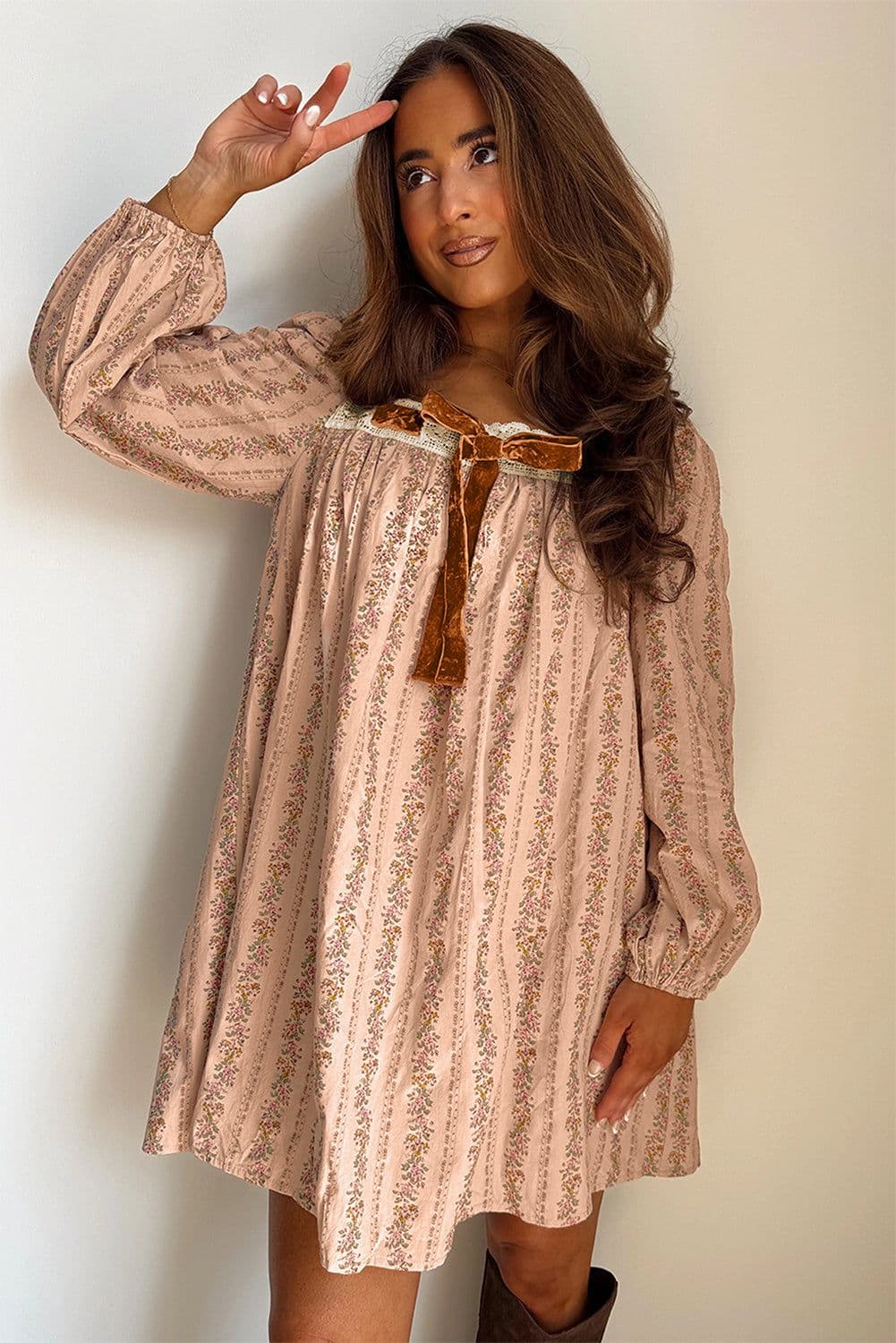 image-Khaki Floral Print Contrast Velvet Bow Lace Patchwork Long Sleeve Loose Mini Dress