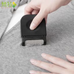 image-Vant Portable Manual Fabric Shaver Lint Remover