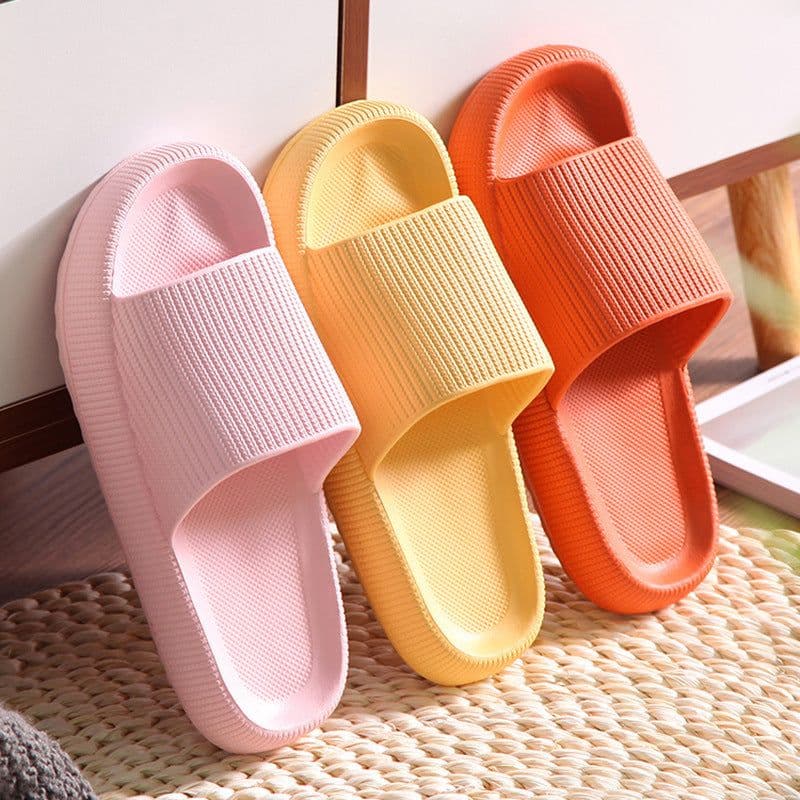 image-Solid Color Thick-Soled Non-Slip Bath Slippers for Men and Women