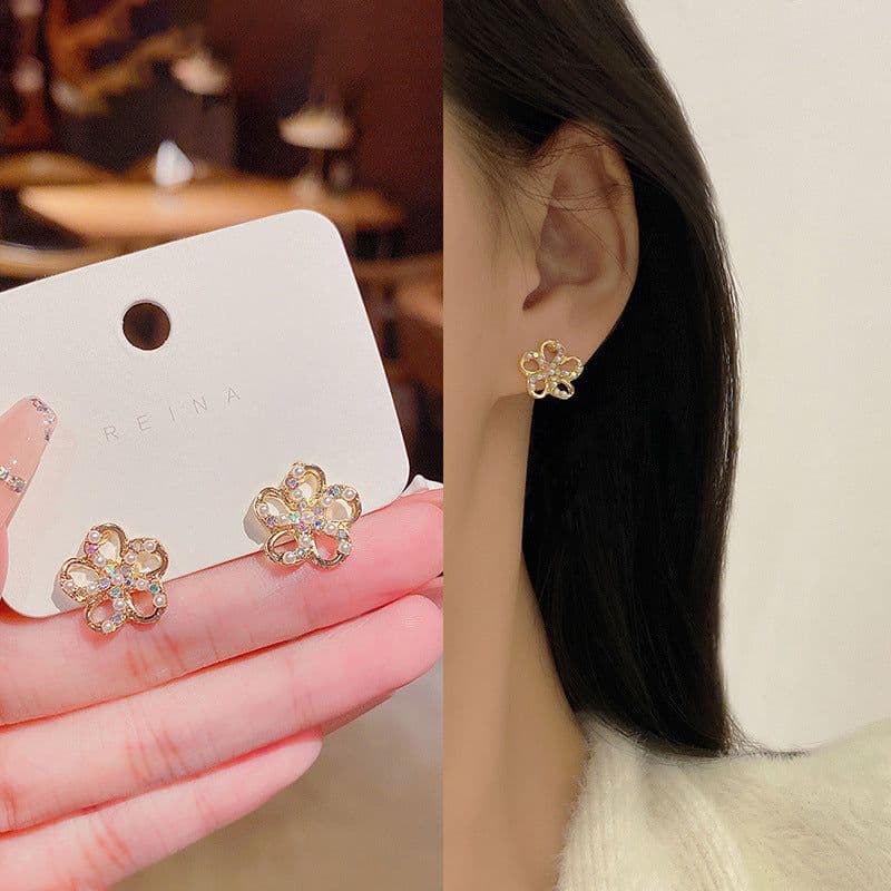 image-S925 Silver Needle Pearl Flower Earrings Korean Style Geometric