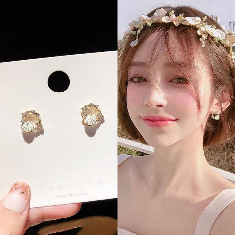 image-S925 Silver Needle Pearl Flower Earrings Korean Style Geometric