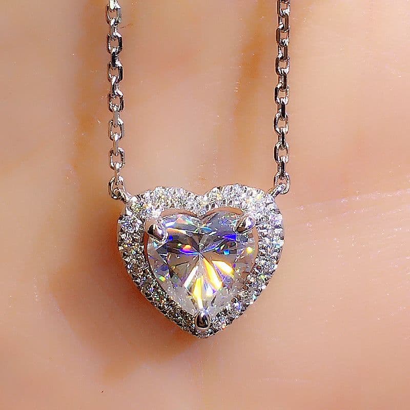 image-Huitan Heart-Shaped Pendant Necklace Copper Chain XL692