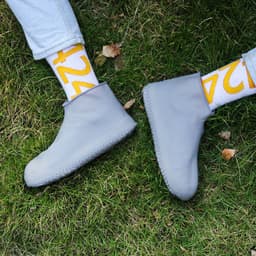 image-Waterproof Silicone Shoe Covers Non-Slip Rain Boot Covers S/M/L