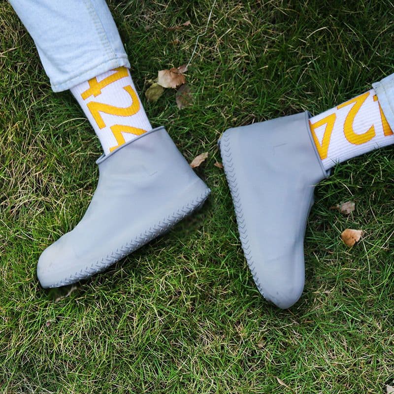 image-Waterproof Silicone Shoe Covers Non-Slip Rain Boot Covers S/M/L