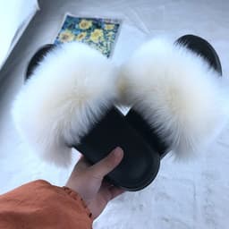 image-Unisex Faux Fur Flip Flop Slippers Flat Sandals