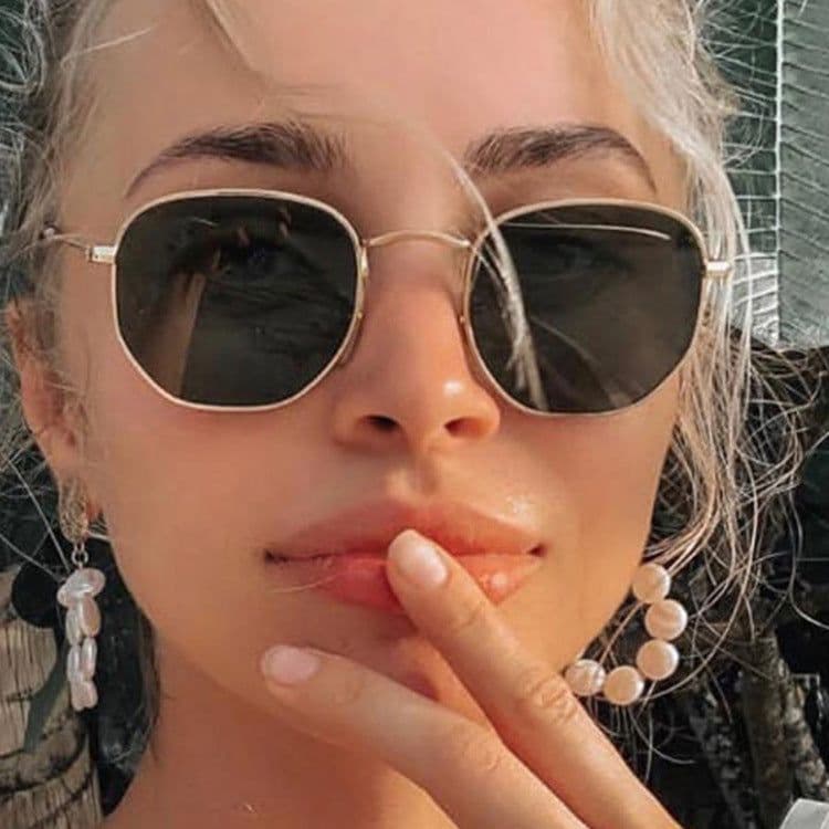 image-Women's Square Frame Metal Sunglasses UV400 Retro Driving Eyewear