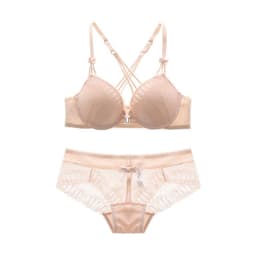 image-Mandhari Cross Strap Front Buckle Lace Bra Set 3/4 Cup