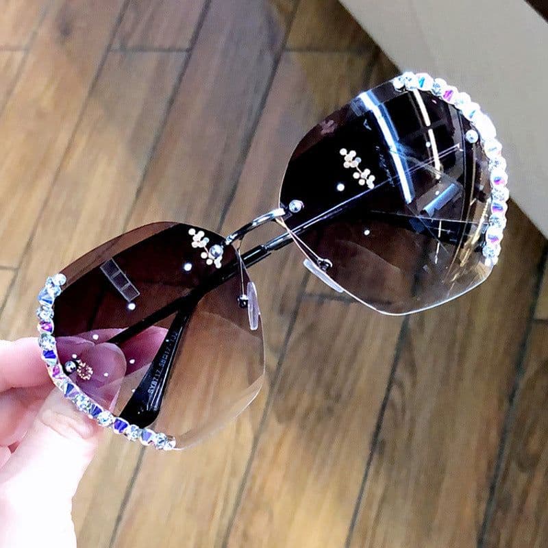 image-Women's Retro Round Sunglasses UV Protection PC Frame Resin Lens