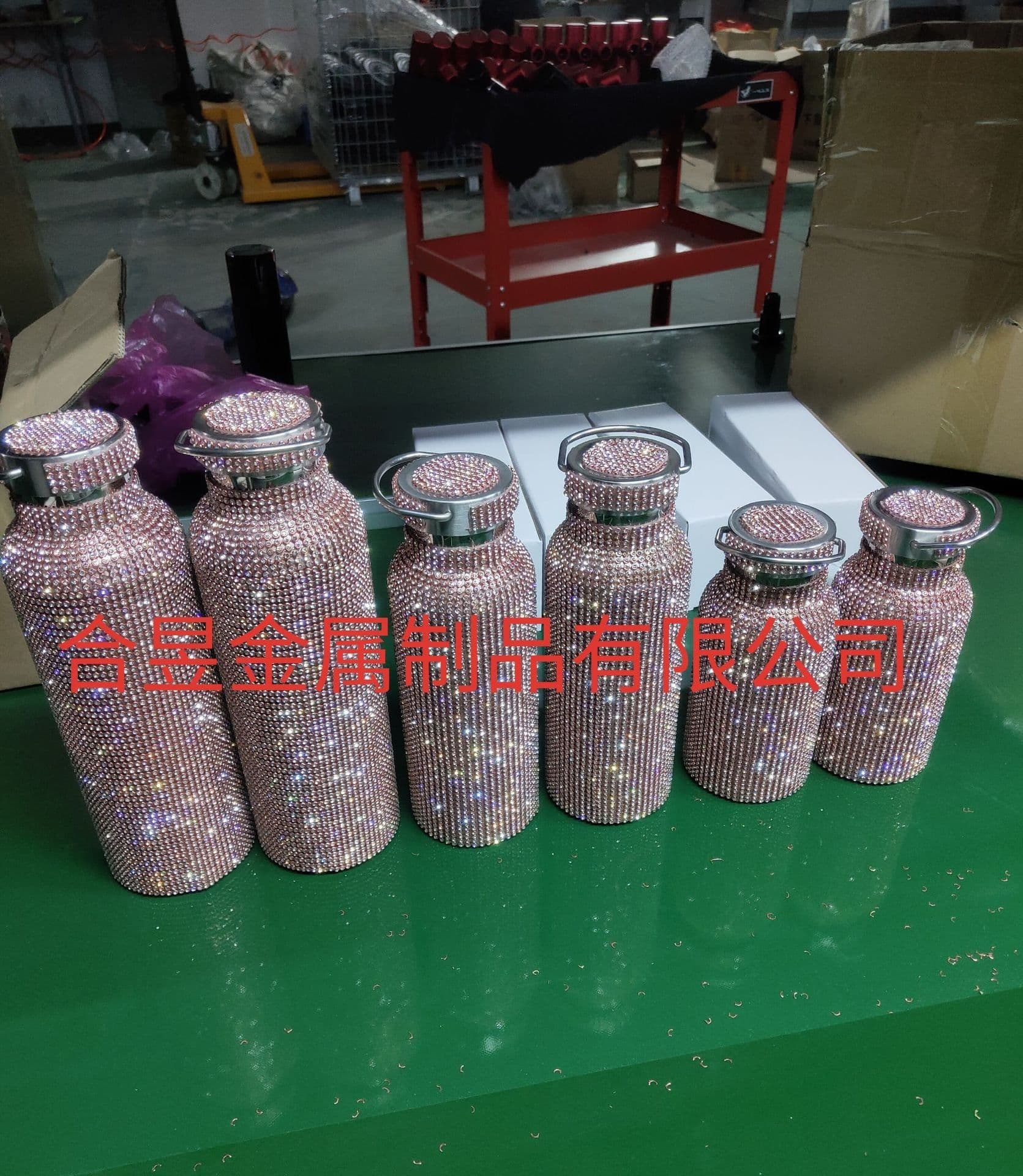 image-Diamond-Studded Stainless Steel Vacuum Flask 600ml Straight Cup