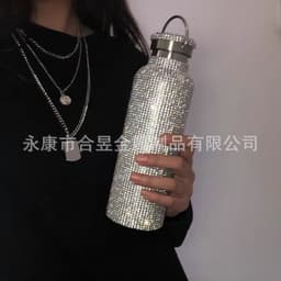 image-Diamond-Studded Stainless Steel Vacuum Flask 600ml Straight Cup