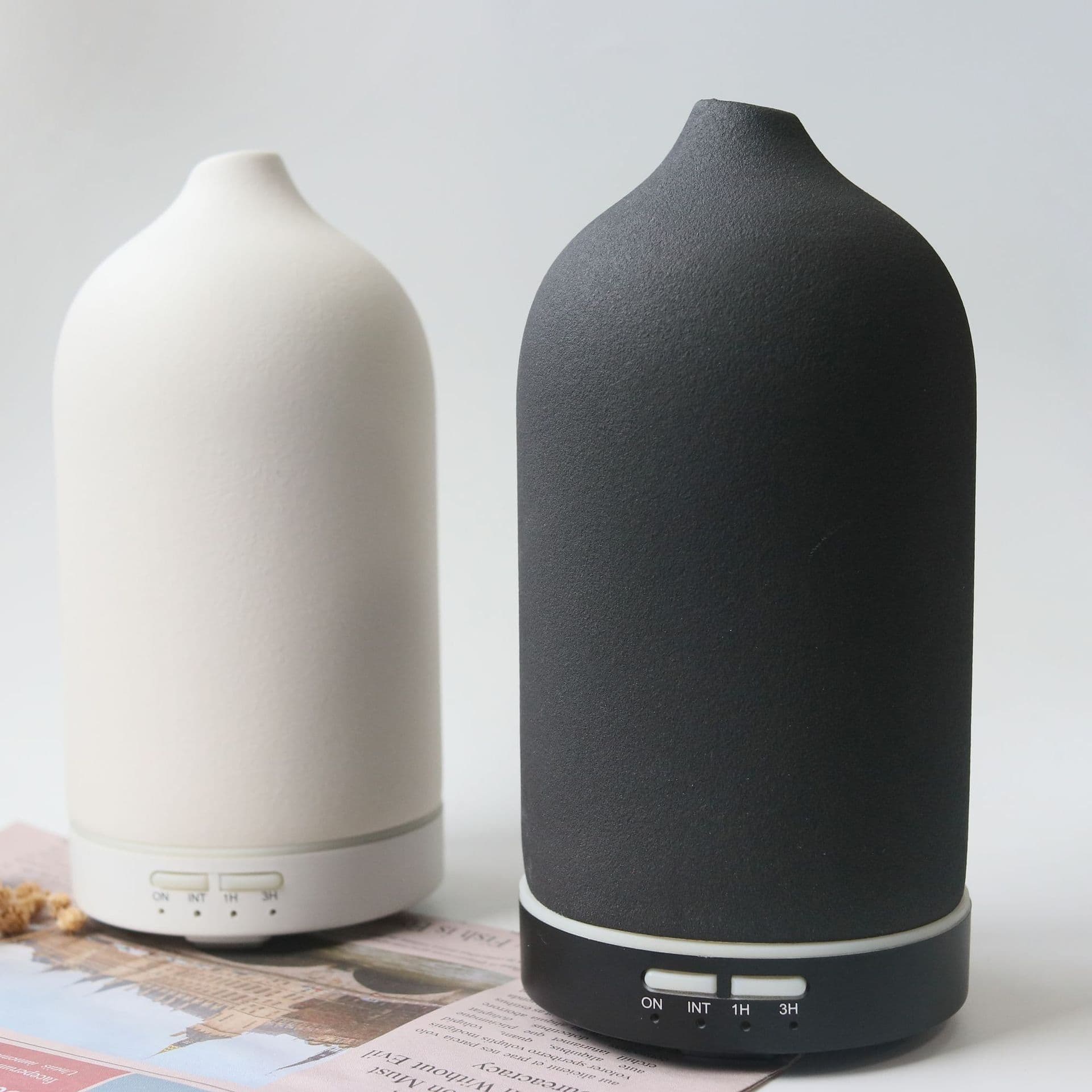 image-Ceramic Aroma Diffuser Humidifier with Air Purification 12W
