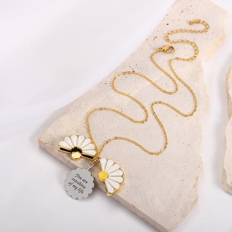 image-Sunflower Necklace Gold Alloy Clavicle Chain Openable Pendant