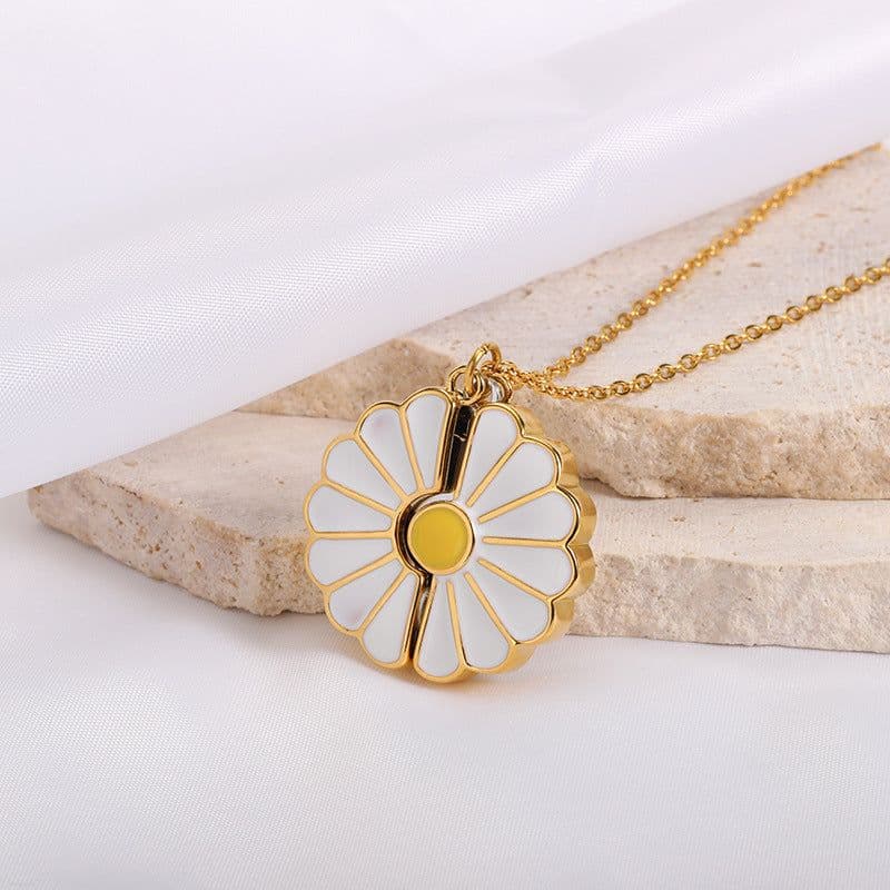 image-Sunflower Necklace Gold Alloy Clavicle Chain Openable Pendant