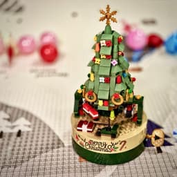image-Jiaqi 1302 Christmas Tree Music Box Building Blocks Set 200-400pcs