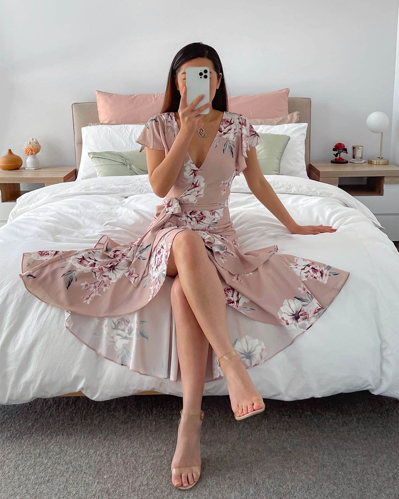 image-Women's V-Neck Short Sleeve Digital Print Irregular Dress