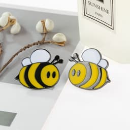 image-Korean Fashion Bee Brooch Insect Pin Alloy Accessory 214xz