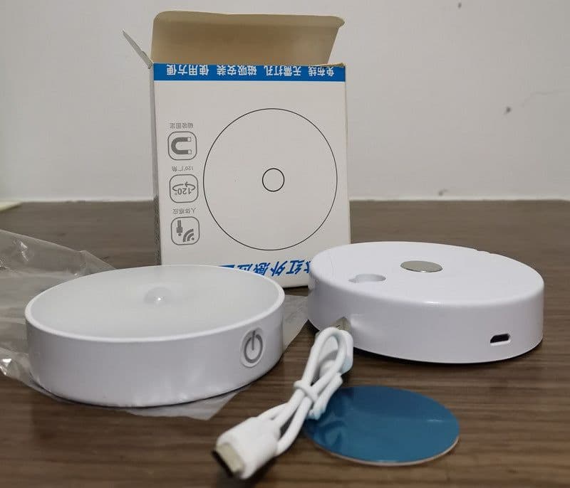 image-Wing Core Intelligent Motion Sensor LED Night Light with Auto Switch