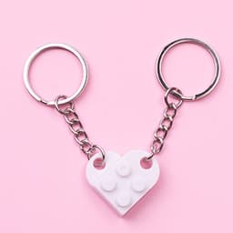 image-Heart-Shaped Couple Keychain Building Blocks DIY Split Gift