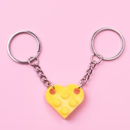image-Heart-Shaped Couple Keychain Building Blocks DIY Split Gift